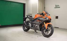 YAMAHA YZF-R25 A 2000 RG74J