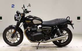 TRIUMPH STREET TWIN 2021