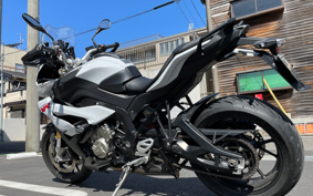 BMW S1000XR 2017 0D03