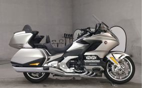 HONDA GL1800 TOUR DCT SC79