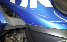 SUZUKI GIXXER 250 SF 2001