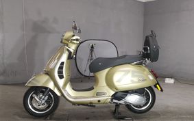 VESPA GTS SUPER TEC 300 2022 ..