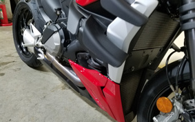 DUCATI STREETFIGHTER V2 2022 3F00