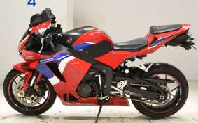 HONDA CBR600RR 2021 PC40