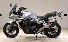 HONDA CB1300SB SUPER BOLDOR 2023 SC54