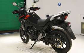 SUZUKI Vｽﾄﾛｰﾑ250A