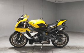 YAMAHA YZF-R1 2016 RN39