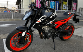 KTM 890 DUKE 2025 TU940
