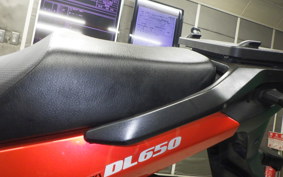 SUZUKI Vｽﾄﾛｰﾑ650 2011