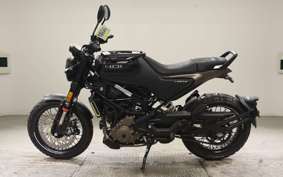 HUSQVARNA SVARTPILEN 401 2025