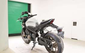 HONDA CB650R E-Clutch 2025 RH17