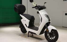 HONDA EM1 e: 2021 EF16