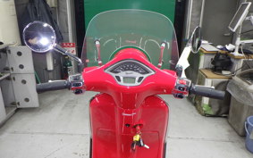 VESPA PRIMAVERA125
