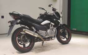 SUZUKI GSR250
