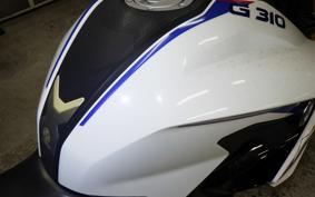 BMW G310R 2017