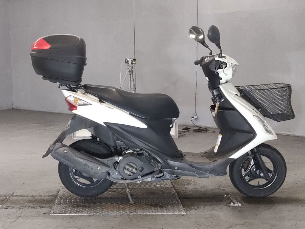 Фото Suzuki ADDRESS V125 с японского аукциона