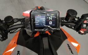KTM 1290 SUPER  DUKE R V3940