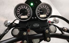 MOTO GUZZI V7 STONE 2014 LW