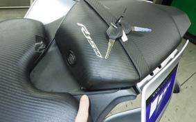 YAMAHA YZF-R15 M 2015