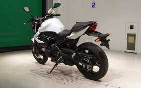 YAMAHA XJ6 N 2011