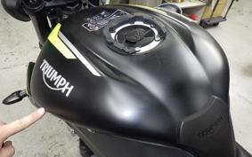 TRIUMPH STREET TRIPLE RS 2020