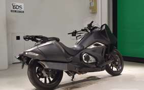 HONDA NM4 VULTUS -02 2014 RC82