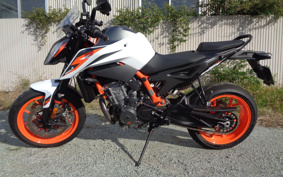 KTM 890 DUKE R 2022 TU940