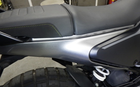 HUSQVARNA SVARTPILEN 401 2022