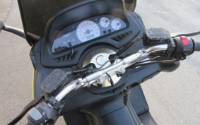 YAMAHA T-MAX 500 2001 SJ01