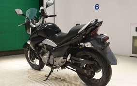 SUZUKI GSR250