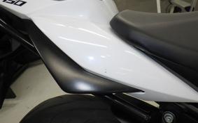 SUZUKI GSR750 A 2013 GR7NA