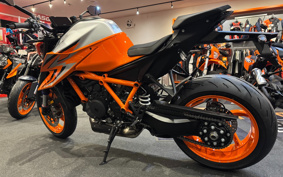 KTM 1290 SUPER DUKE R EVO V3940
