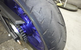 YAMAHA YZF-R25