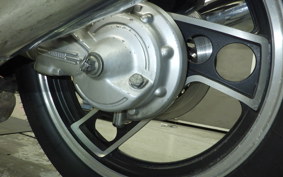YAMAHA XJ750 E 1983 29R