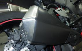 KAWASAKI ZX 10 NINJA R 2013