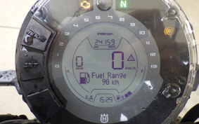 HUSQVARNA SVARTPILEN 401 2022