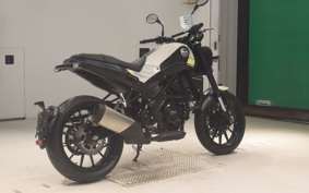 BENELLI レオンチーノ250 2012