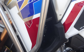 HONDA CRF1100L AFRICA TWIN 2021 SD10