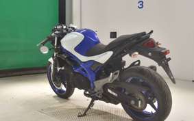 SUZUKI ｸﾞﾗﾃﾞｨｳｽ400 2011 VK58A