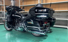 HARLEY FLHTCUI S/C 2004 FGW