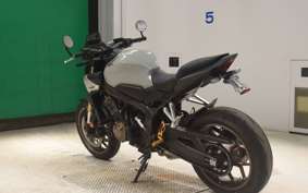 HONDA CB650R E-Clutch 2025 RH17