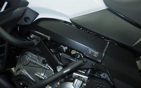 SUZUKI DL650 ( V-Strom 650 ) XTA 2025 C733M