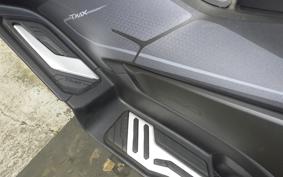 YAMAHA T-MAX 560 2025 SJ21J