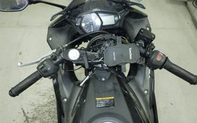 YAMAHA YZF-R3 2018 RH13J