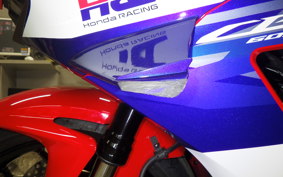 HONDA CBR600RR 2025 PC40