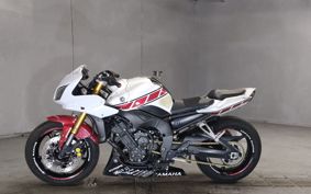 YAMAHA FZ-1 FEATHER RN17