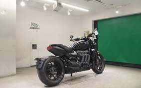 TRIUMPH ROCKET III ストームR 2025