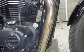 TRIUMPH STREET TWIN 2016