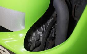 KAWASAKI NINJA ZX-7R 1999
