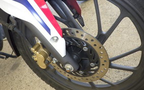HONDA CBF125R
